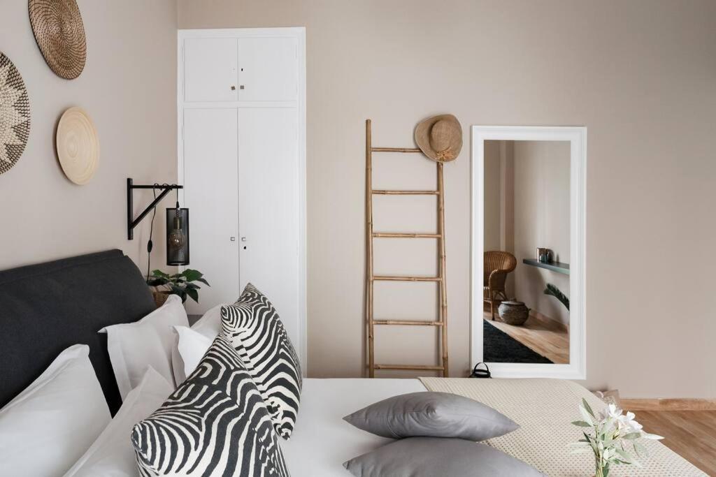 Your "Home Away From Home" - Phillopapou Hill Atenas Exterior foto